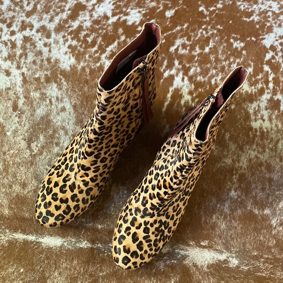 Toms Emmy Leopard Booties - Picture 4 of 11